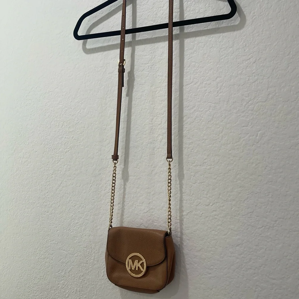 MICHAEL KORS CROSSBODY